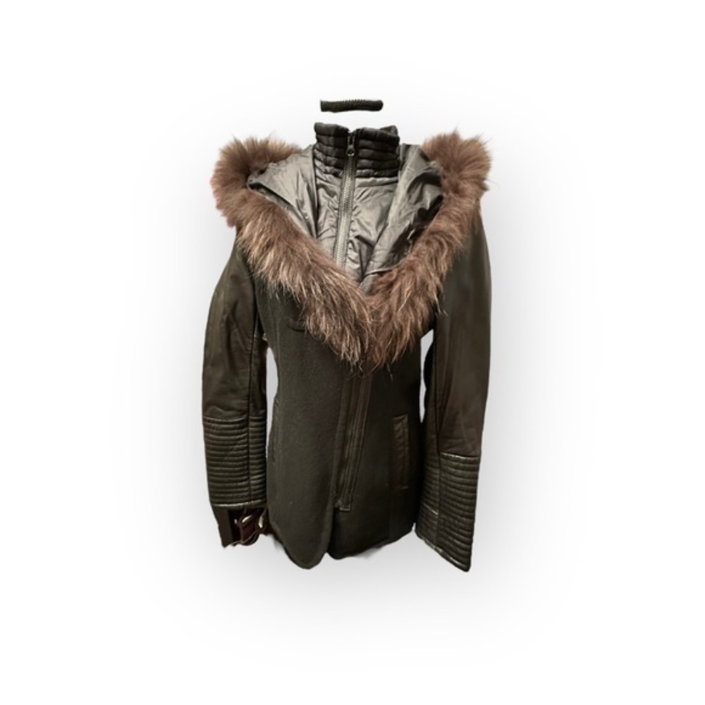 Women’s Danier Leather Wool  Fur Trim Winter Coat Women’s S